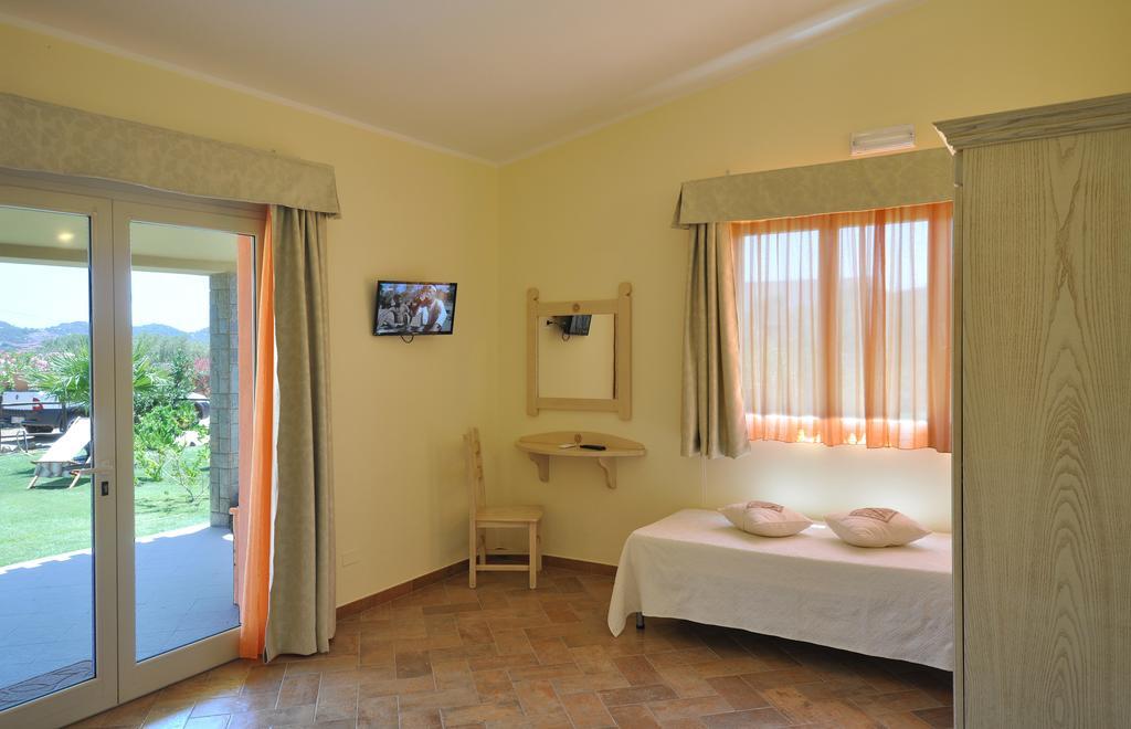 Affittacamere B&B La Villa Dei Graniti Villasimius Ngoại thất bức ảnh