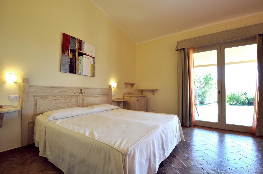 Affittacamere B&B La Villa Dei Graniti Villasimius Phòng bức ảnh