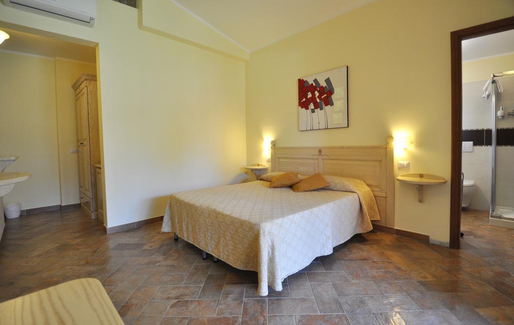 Affittacamere B&B La Villa Dei Graniti Villasimius Phòng bức ảnh