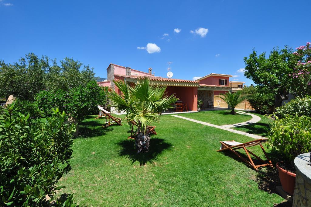 Affittacamere B&B La Villa Dei Graniti Villasimius Ngoại thất bức ảnh